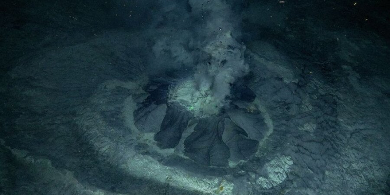 Природа не перестає дивувати. На дні Баренцева моря виявили величезний вулкан